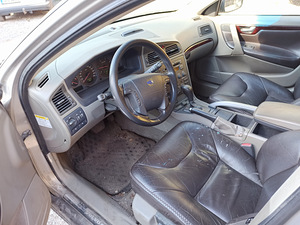 VOLVO XC70 2,4 DIISEL AUTOMAAT 2002 (5 foto / 5)