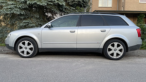 Audi Avus 17" veljed suverehvidega (9 foto / 10)