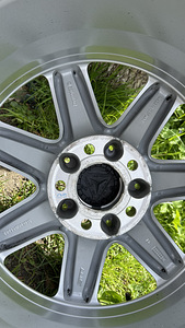 Оригинальные диски Mercedes-Benz SL R230 (10 фото из 10)