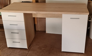Töölaud sahtlite ja kappidega (1 foto / 1)