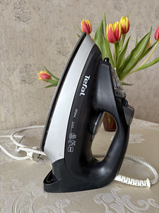Утюг Tefal (1 фото из 5)