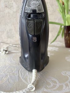 Утюг Tefal (5 фото из 5)