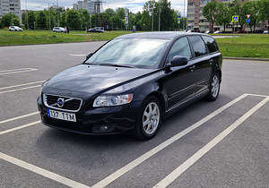 Volvo v50 D5 summum (1 foto / 13)