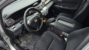 Honda FR-V 2.0 100kw 2005 (8 foto / 14)