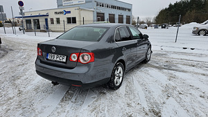 VW Jetta 2.0tdi 102kw 2007a ATM (7 foto / 12)
