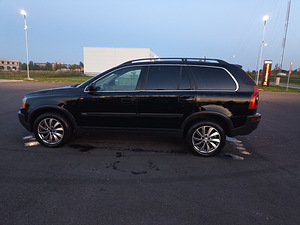 M/V Volvo XC90 (7 фото из 13)