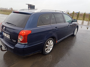 Toyota avensis (4 foto / 9)