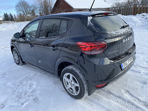 Dacia sandero (4 foto / 10)