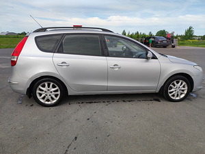 Hyundai i30 sw (6 фото из 10)