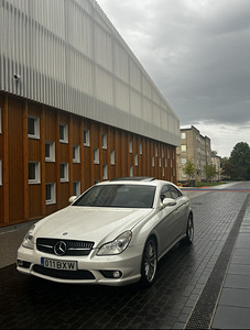 MERCEDES CLS 320CDI (3 foto / 6)