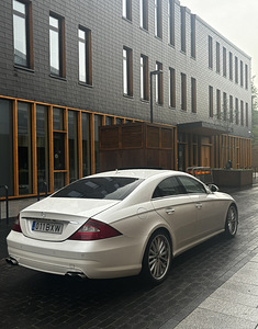 MERCEDES CLS 320CDI (5 foto / 6)