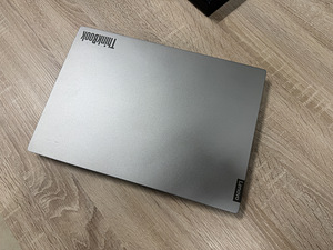 Lenovo ThinkBook 14-IIL (4 foto / 4)