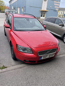 Прокат автомобилей (3 фото из 6)