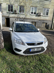 Прокат автомобилей (1 фото из 6)