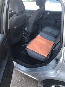 Ford Focus C-Max (6 фото из 7)