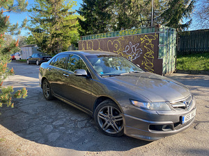 Honda accord (2 foto / 4)