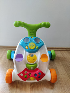 Käimistugi muusika ja pallidega (1 foto / 3)