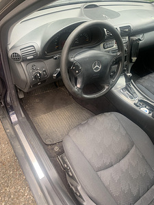 Mercedes Benz C270 (5 foto / 5)