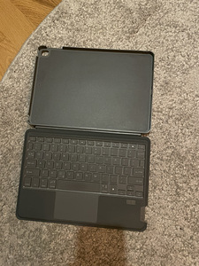 Apple iPad 10,2 9th gen 64 GB(WiFi) + keyboard+pencil (4 foto / 5)