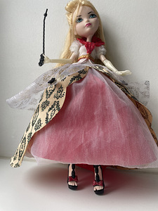 Ever after high Apple White Thronecoming (2 фото из 4)