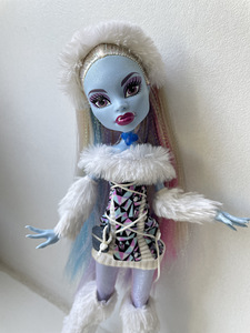 Monster high nukk Abbey Bominable (2 foto / 5)