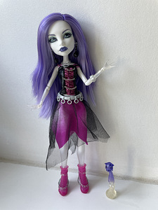 Monster high nukk Spectra Vondergeist (1 foto / 6)