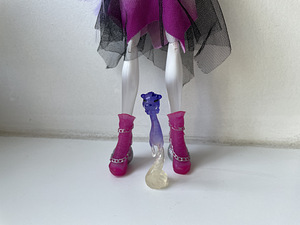 Monster high nukk Spectra Vondergeist (5 foto / 6)
