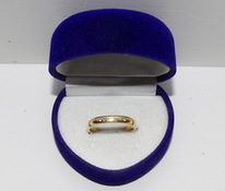 Золотое кольцо с бриллиантами, 750 пробы, вес 2.80 г