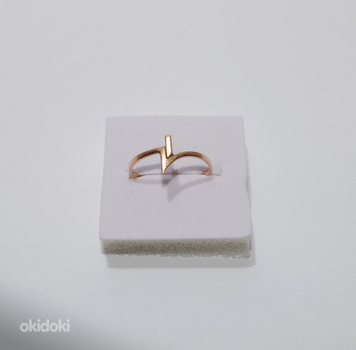 Золотое кольцо, 585 пробы, вес 0.95 g (фото #1)
