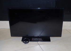 Teler Samsung UE32EH4003W 32-inch HD Must (2 foto / 3)