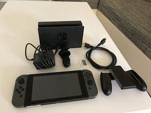 Nintendo Switch V1 (SX os, Jailbroken) + 128gb SD Kaart (1 foto / 1)