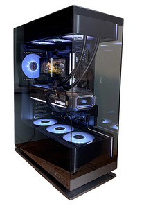 AMD Ryzen™ 7 9800X3D + ZOTAC RTX™ 5080 (1 foto / 3)