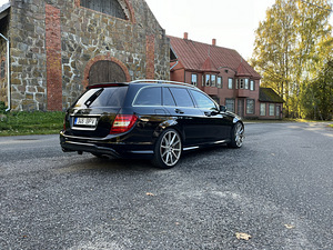 Mercedes-Benz C 300 4Matic AMG pakett 3.0 170kW (6 foto / 15)
