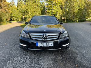 Mercedes-Benz C 300 4Matic AMG pakett 3.0 170kW (8 foto / 15)