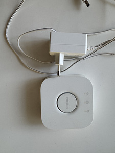 Philips Hue Bridge (1 фото из 1)