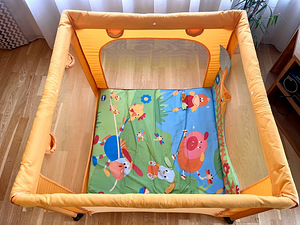 Детский манеж-кровать Chicco (4 фото из 4)