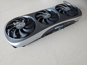 Zotac GAMING GeForce RTX 4090 Trinity NVIDIA 24 GB GDDR6X (1 foto / 2)
