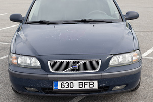 Volvo V70, 2000a, 2.5L 103kW, manuaal, diisel (7 foto / 15)