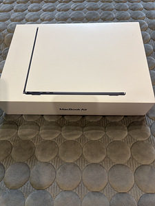 MacBook Air 13,M2 (1 foto / 3)