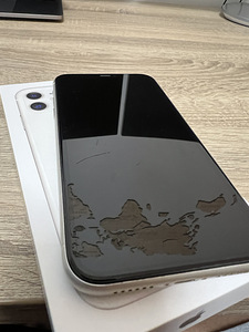 iPhone 11 128gb (2 foto / 2)