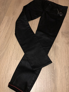 Uued Armani meeste teksad suurus 30 (2 foto / 4)