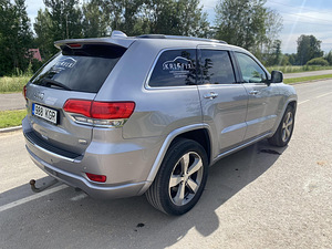 Jeep Grand Cherokee (5 foto / 8)