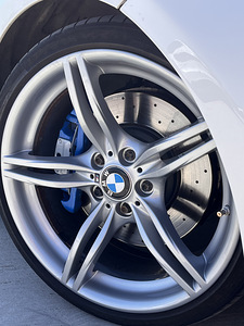 BMW 335i 225kw (4 foto / 13)