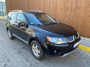 Мицубиси Аутлендер 2.0d (2 фото из 12)
