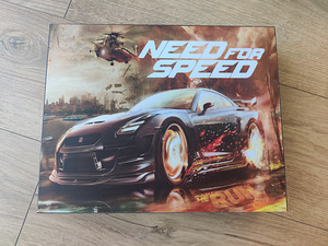 Xbox One X + 2 pulti + 2 akut ja laadija (3 foto / 5)