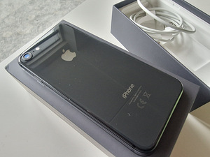 iPhone 8 64Gb Space Gray (2 foto / 5)