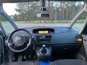 Auto Citroen C4 Picasso 1.6 HDi 80kw (11 foto / 13)
