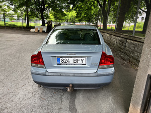 Volvo S60 2.4 (3 foto / 11)