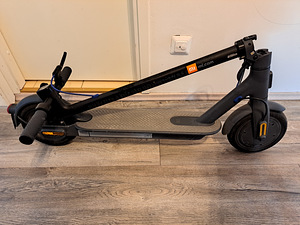 Xiaomi mi electric scooter 3 (1 foto / 3)
