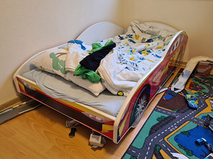 Lastevoodi auto 84cm x 165cm (2 foto / 4)